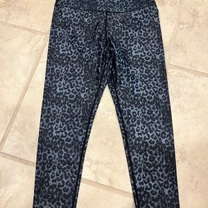 ZYIA stone leopard scrunchy butt